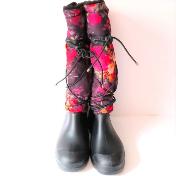 POWDER FLORAL PRINT BOOT, Size 9 - Picture 1 of 9